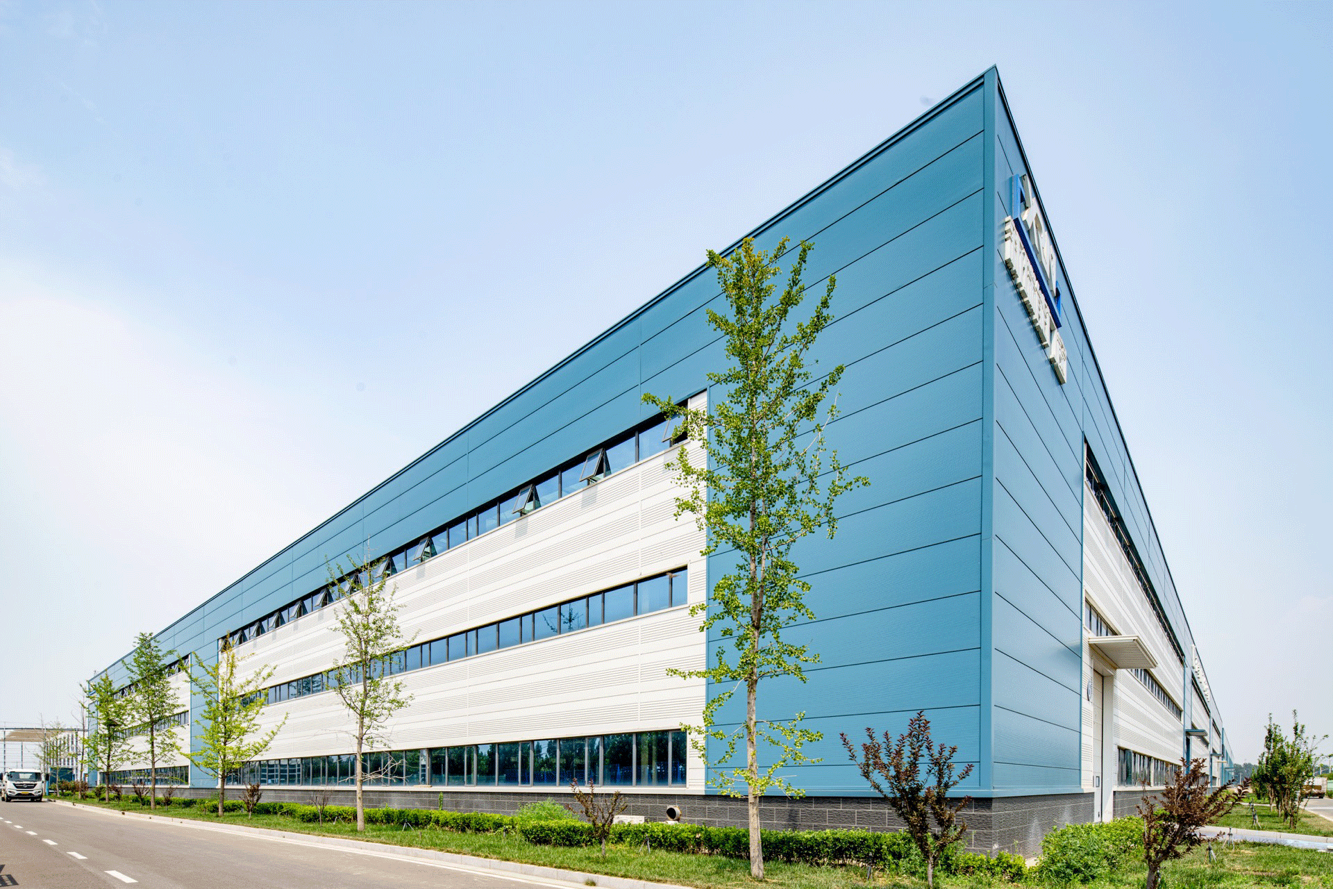 未來已來!裝配式建筑產(chǎn)業(yè)園推動建筑業(yè)轉(zhuǎn)型升級(圖2) 未來已來!裝配式建筑產(chǎn)業(yè)園推動建筑業(yè)轉(zhuǎn)型升級(圖2)