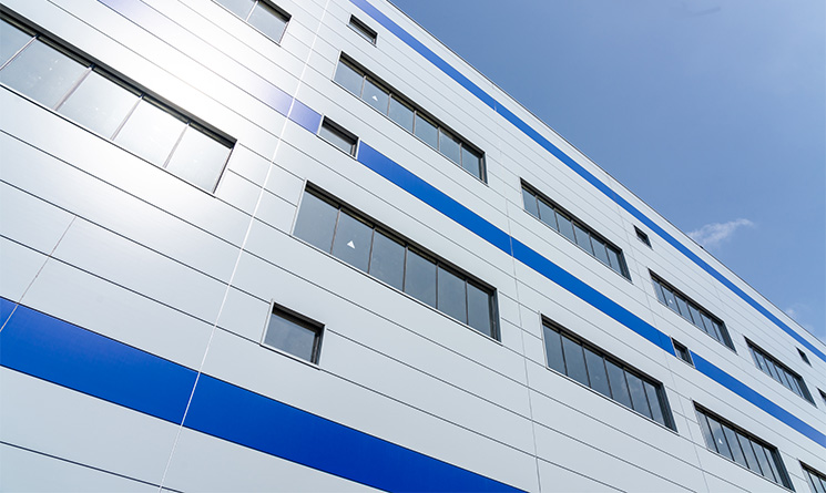 巖棉夾芯板與聚氨酯夾芯板的區別是什么？(圖1)