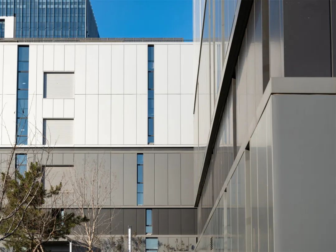 萬事達30天極速交付,賦能環磁山項目幕墻美學!(圖10) 萬事達30天極速交付,賦能環磁山項目幕墻美學!(圖10)